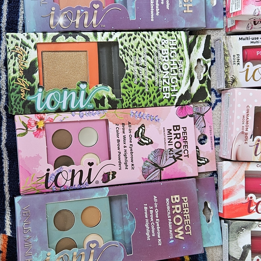 Ioni makeup, $7 each or if you want several items we can do bundles.